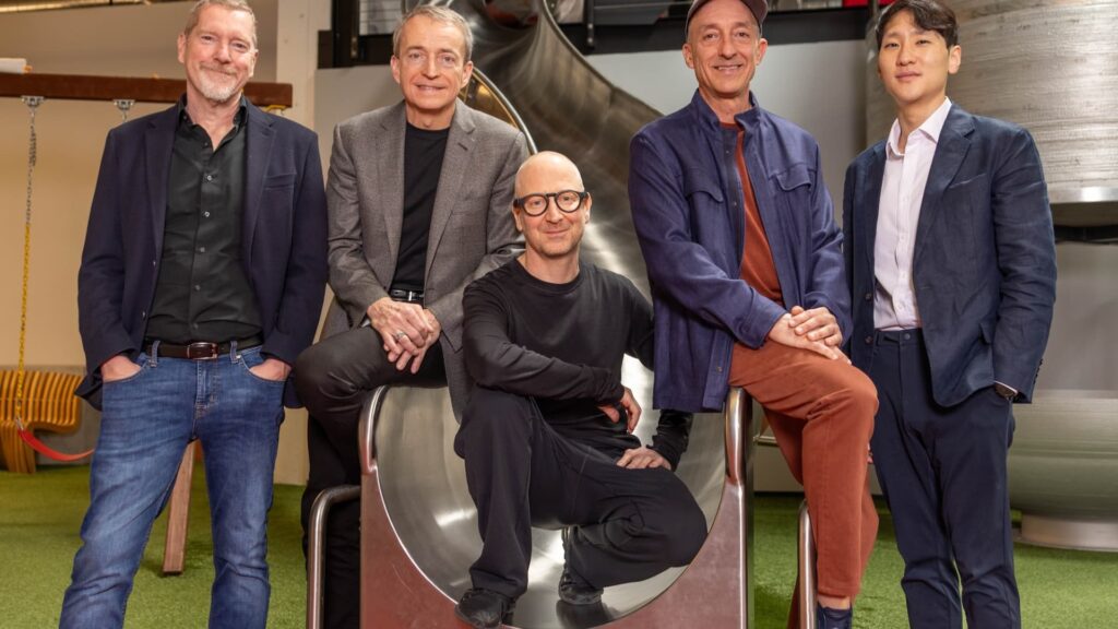 Former Intel CEO Pat Gelsinger joins venture firm Playground Global