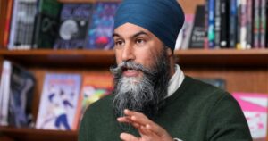 Jagmeet Singh blasts corporate landlords during campaign event – National